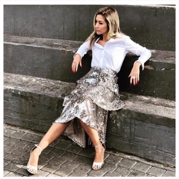 Zara Dresses & Skirts - Zara Silver Sequined Ruffled Skirt Size Medium